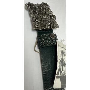 New BETSEY JOHNSON GREEN Solid Studded Rose Buckle LEATHER BELT SIZE L